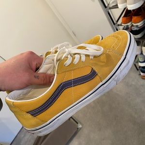 Vans low top